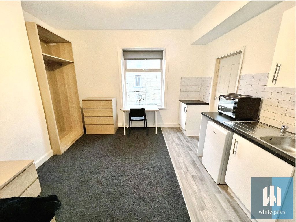 Property photo 2 of 4 Picture No. 03