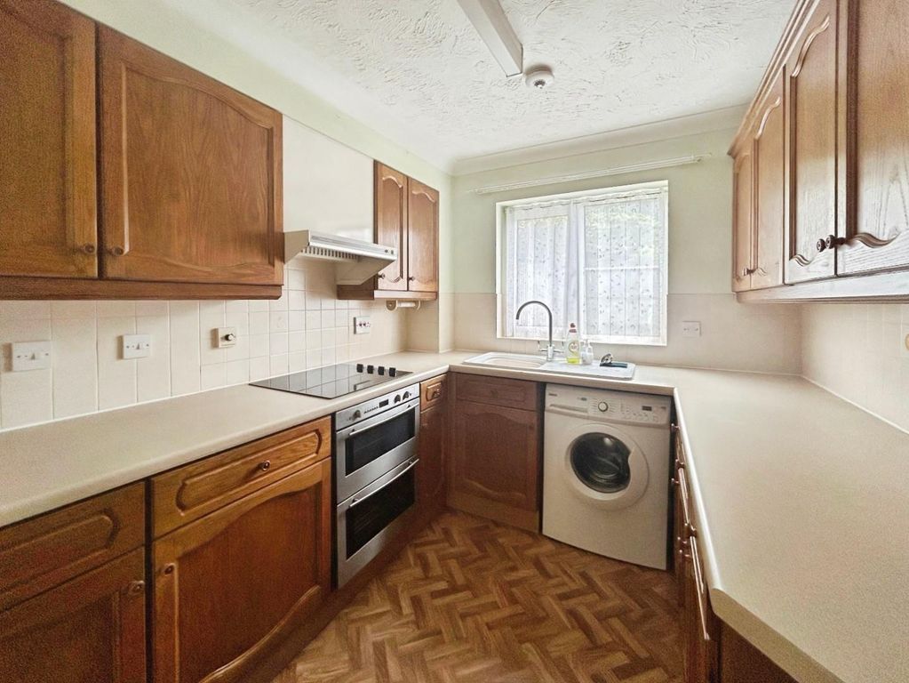 Property photo 3 of 12