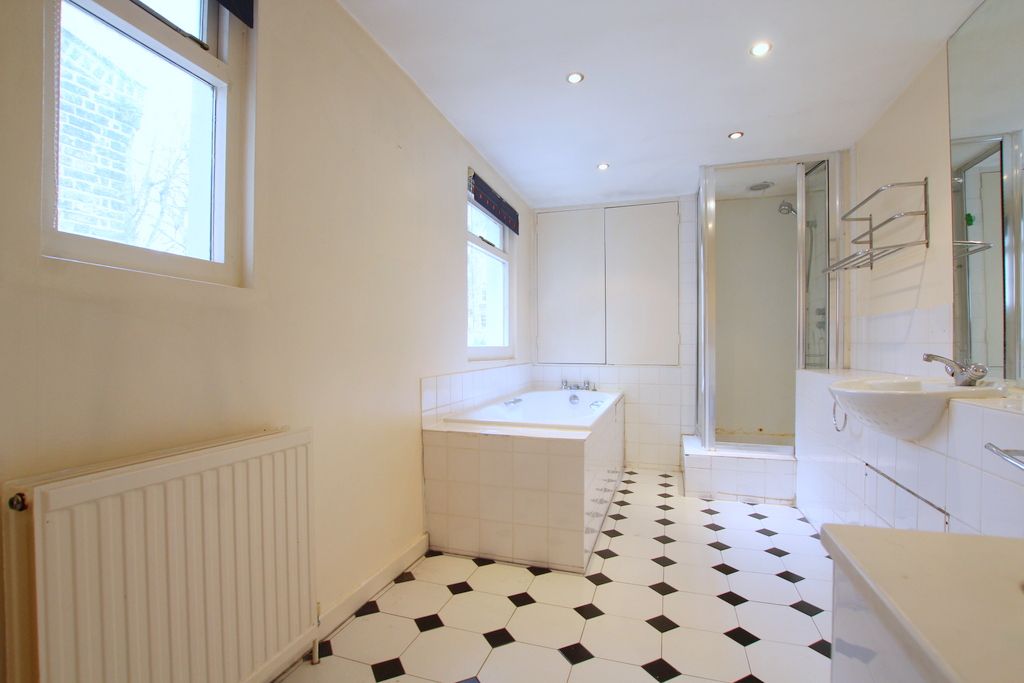 Property photo 2 of 11 2
