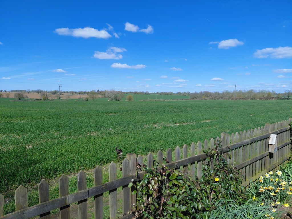 Property photo 3 of 21