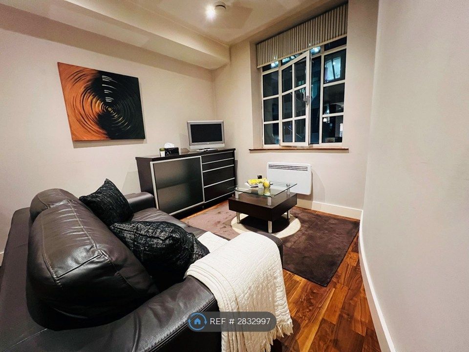 Property photo 2 of 10 Living Room 2
