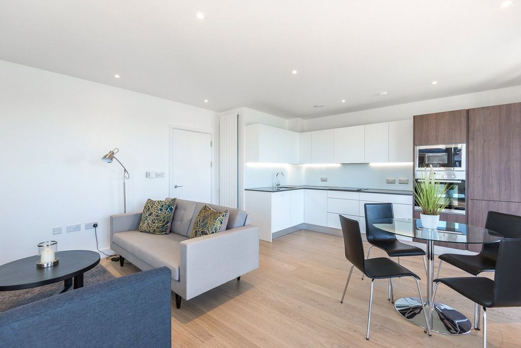 Property photo 3 of 9 Picture No. 12