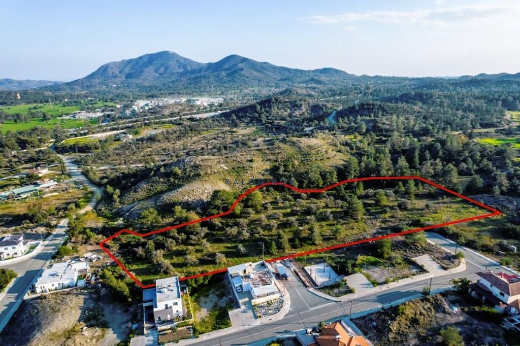 Property photo 1 of 3