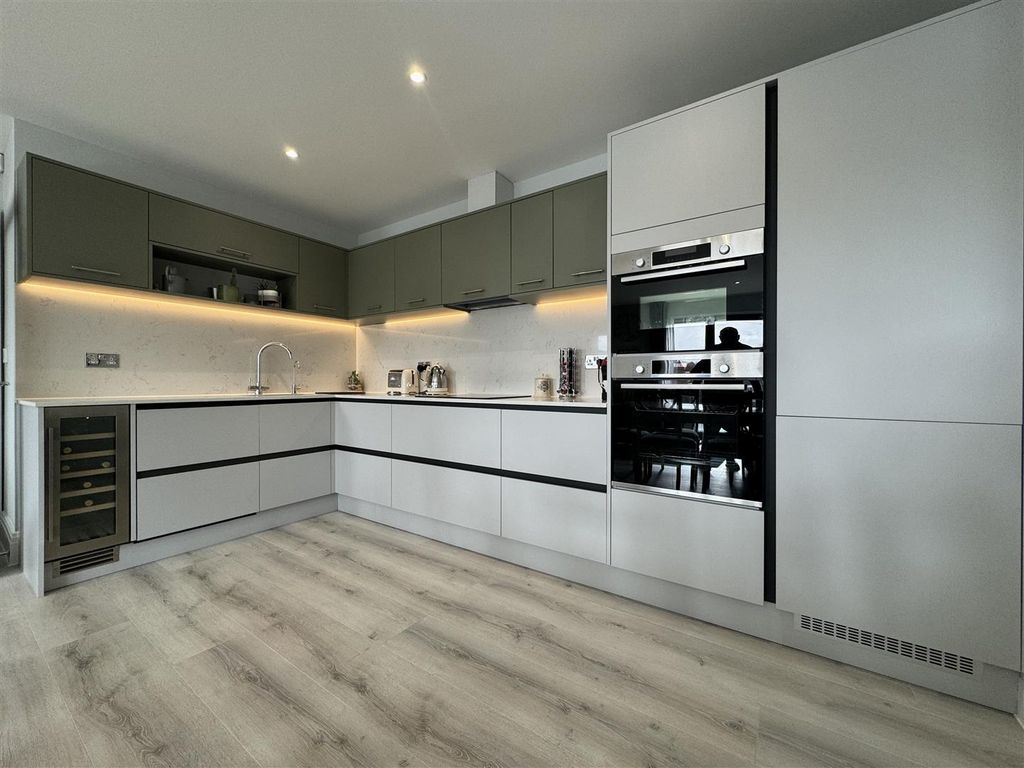 Property photo 2 of 10 Image00001.Jpeg