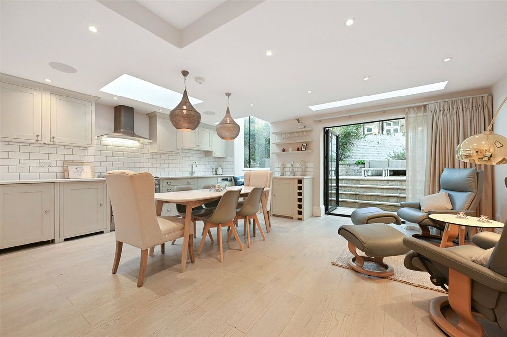 Property photo 1 of 11 Picture No. 05