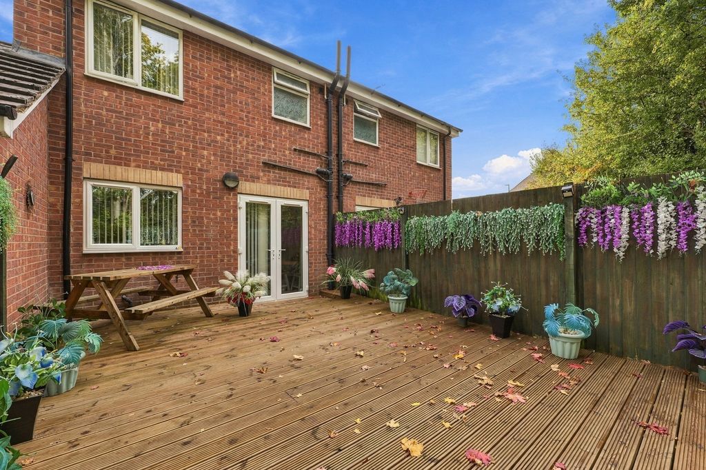 Property photo 3 of 25