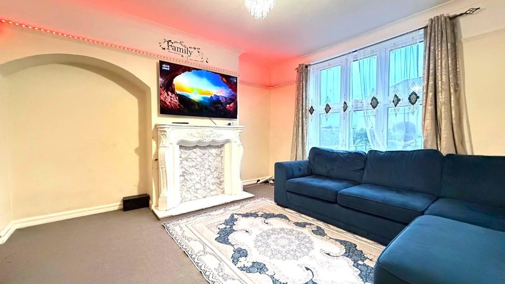 Property photo 1 of 8 E8ba3376-7d19-43Af-97Eb-1E869507d534.Jpg