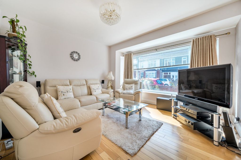 Property photo 2 of 14 Picture No. 03