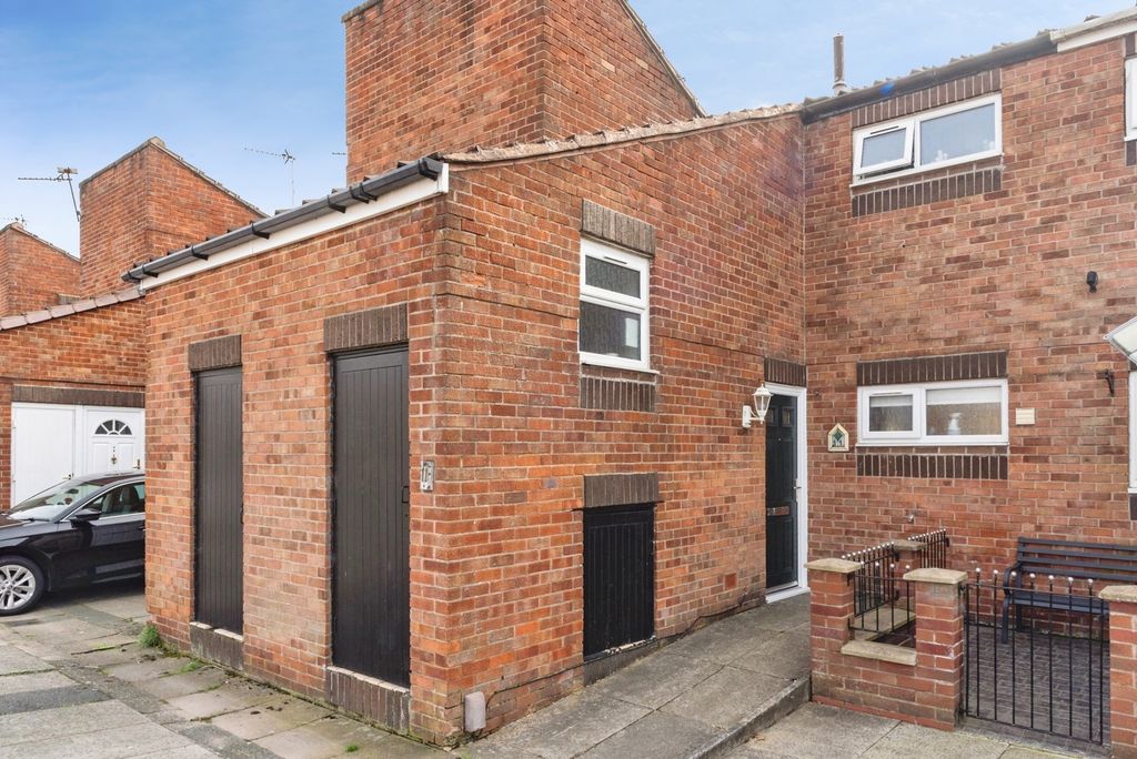 Property photo 1 of 17 Pbox-Img.Jpg