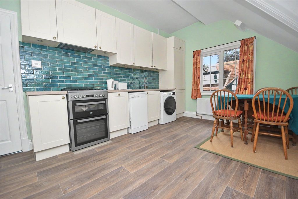 Property photo 2 of 10 Picture No. 09