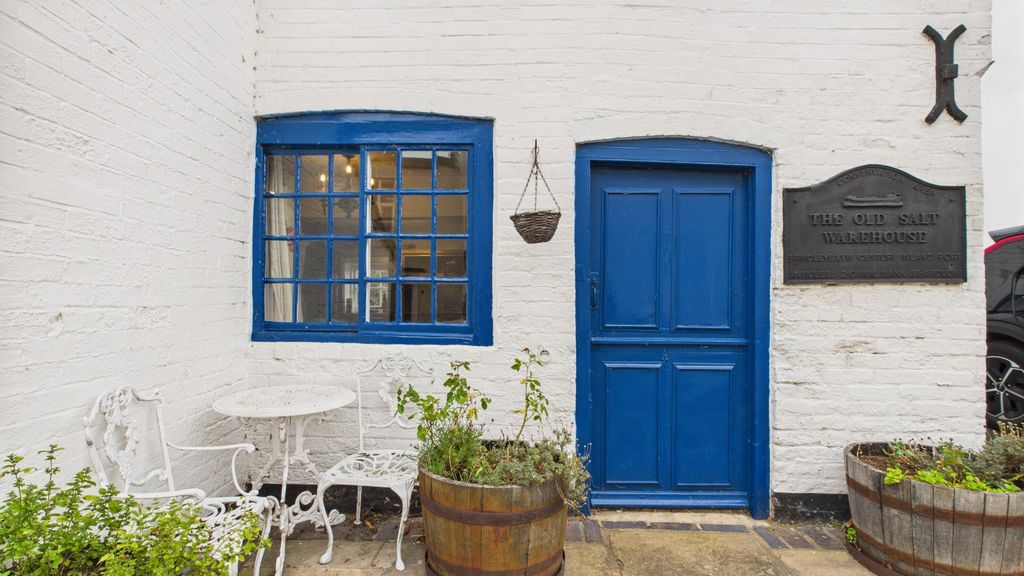 Property photo 2 of 48 4372957