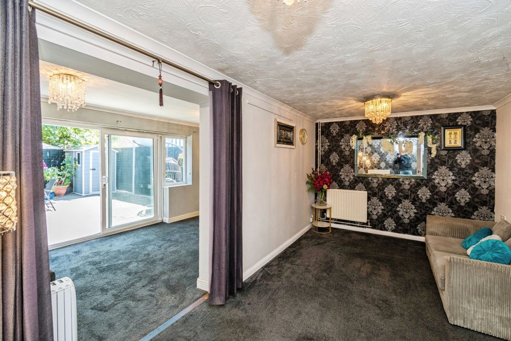 Property photo 3 of 14 Pbox-Img.Jpg