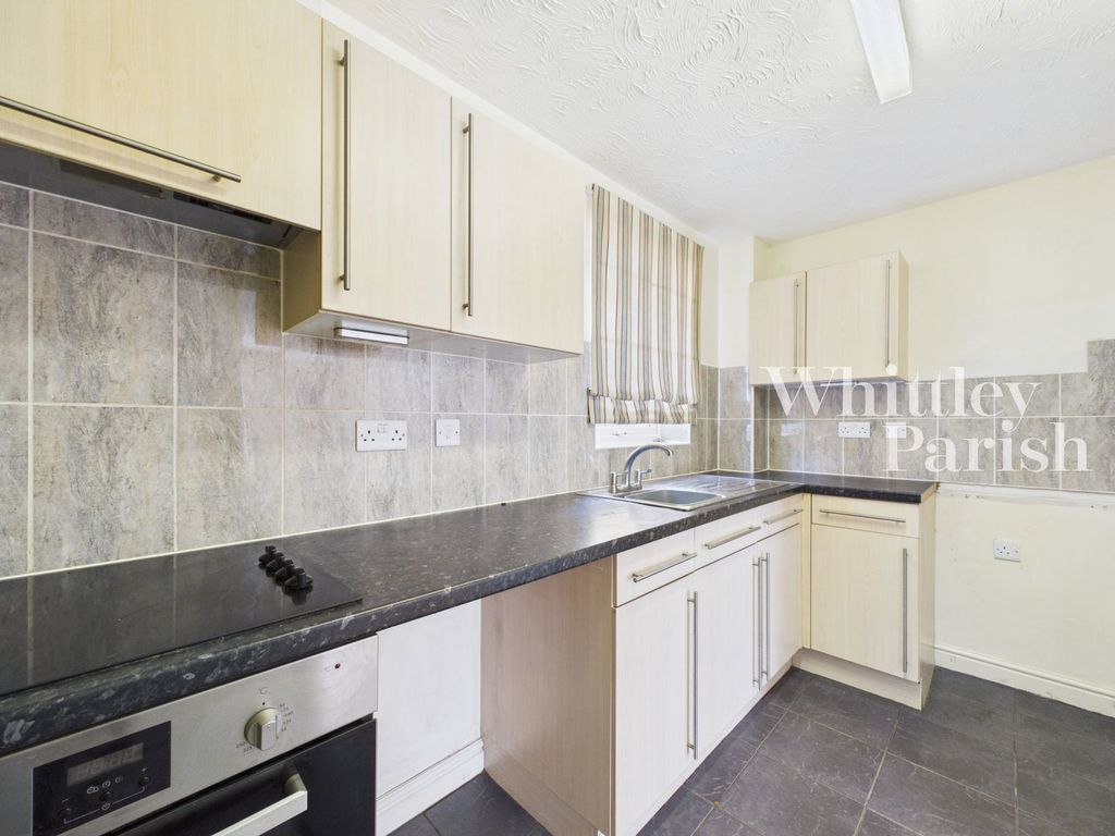 Property photo 3 of 12