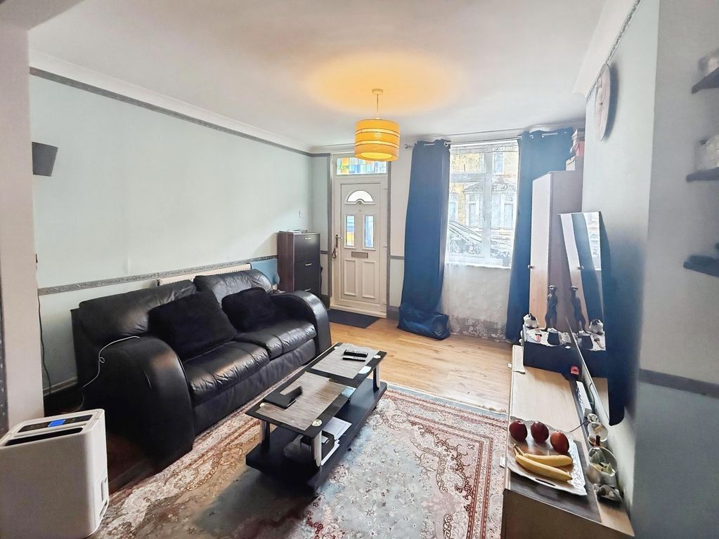 Property photo 2 of 6