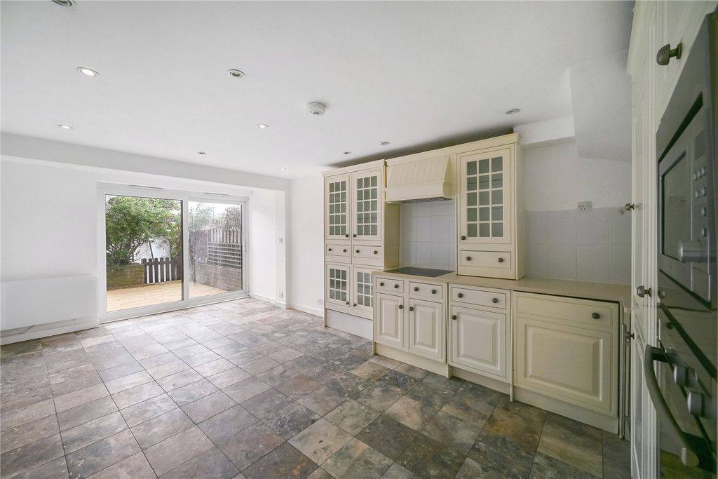 Property photo 2 of 24 Picture No. 04