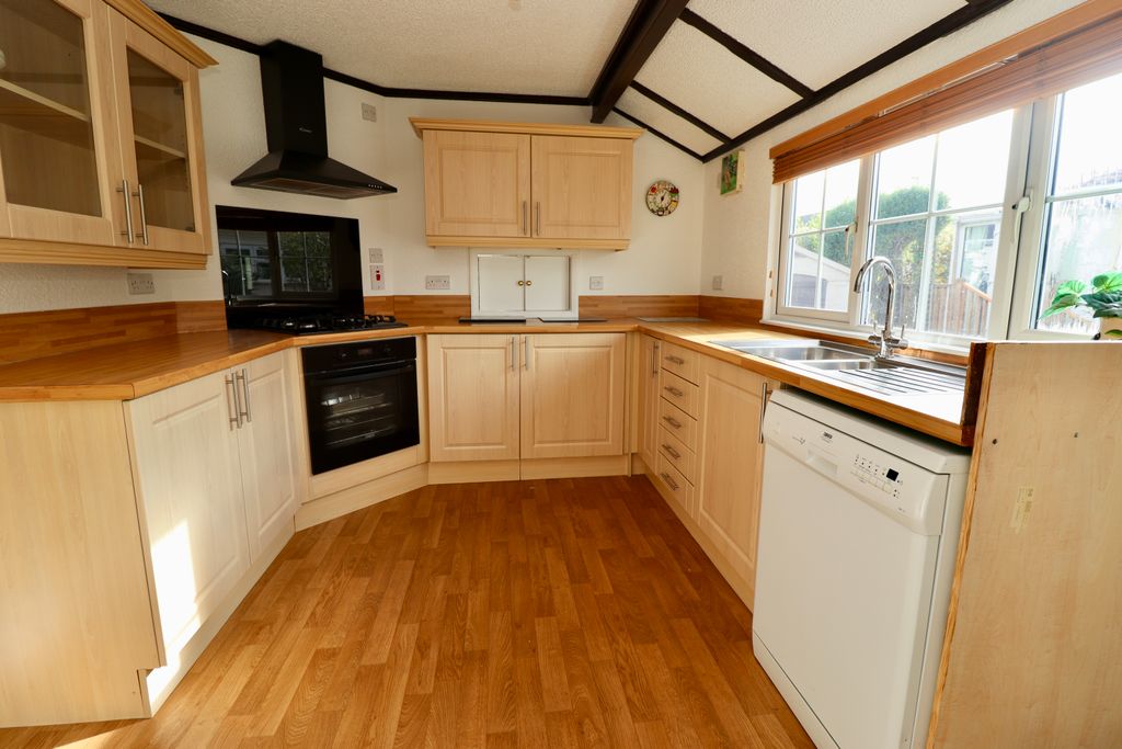 Property photo 3 of 14 Img_4251