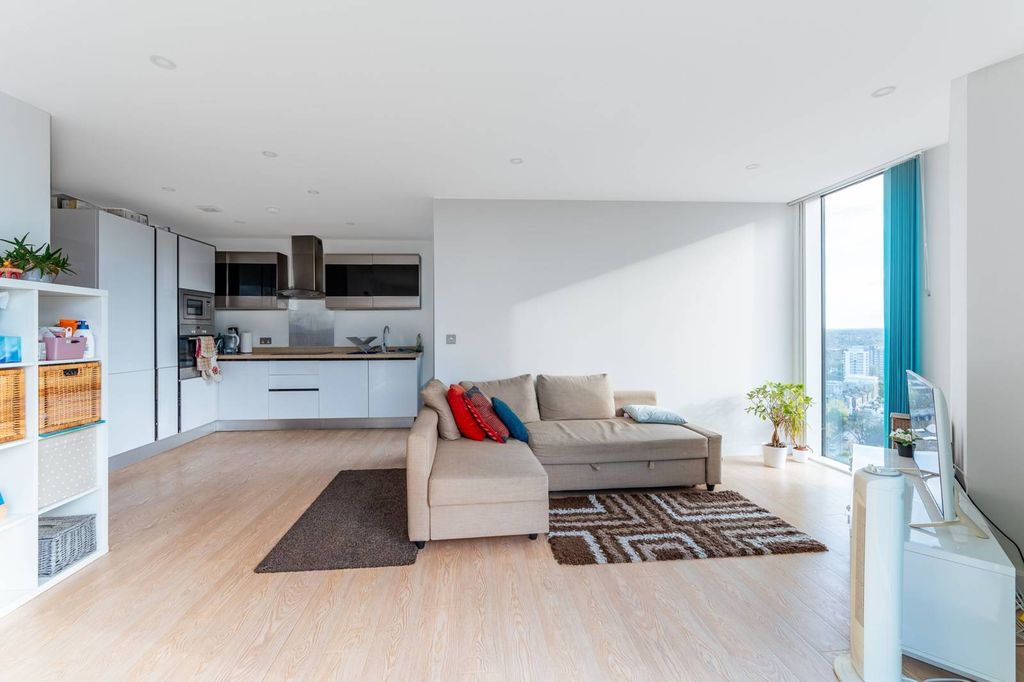 Property photo 1 of 16