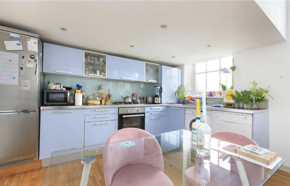 Property photo 3 of 16