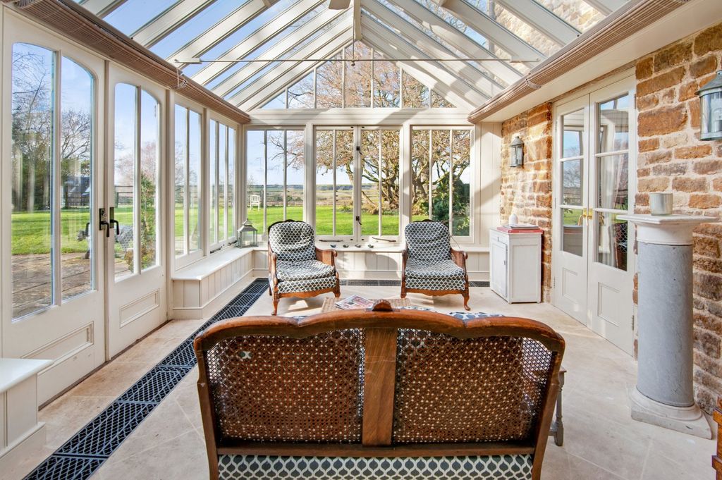 Property photo 2 of 16 Picture No. 27