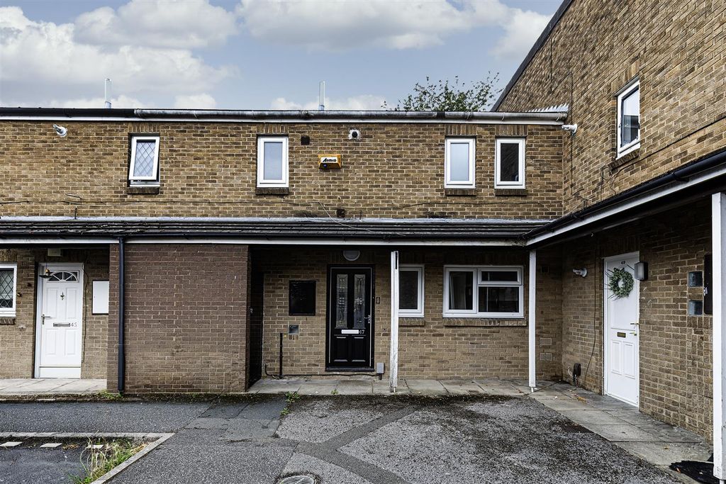 Property photo 1 of 28