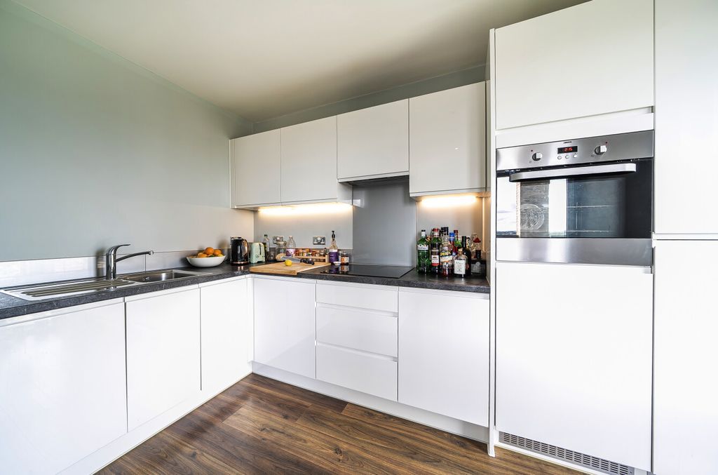 Property photo 2 of 10 1472225-16-6A27dc...