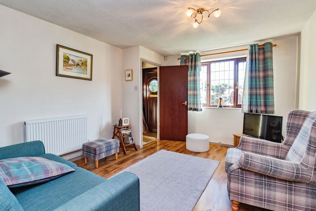 Property photo 3 of 12 Living Room