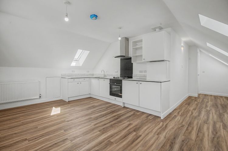 Property photo 2 of 10 327859