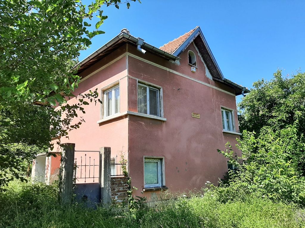 Property photo 1 of 8