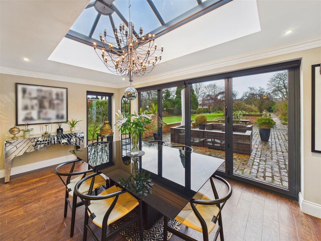 Property photo 3 of 30 Dining Area