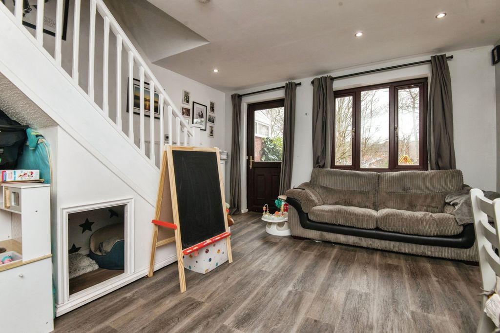 Property photo 2 of 16 Photography
