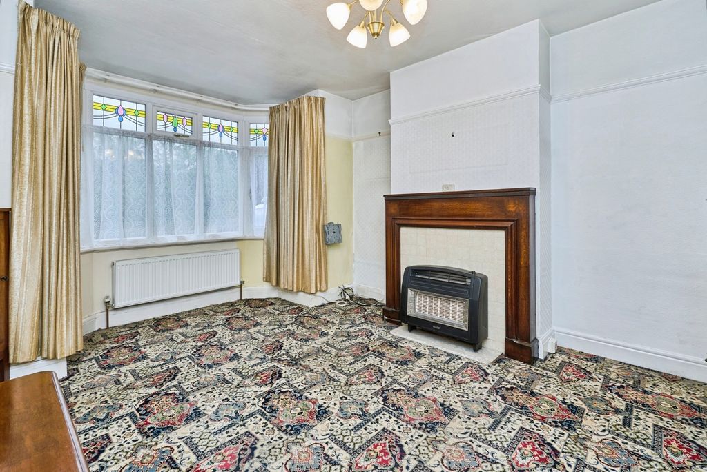 Property photo 2 of 32 Pbox-Img.Jpg