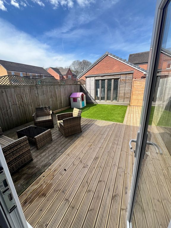 Property photo 3 of 13 Garden