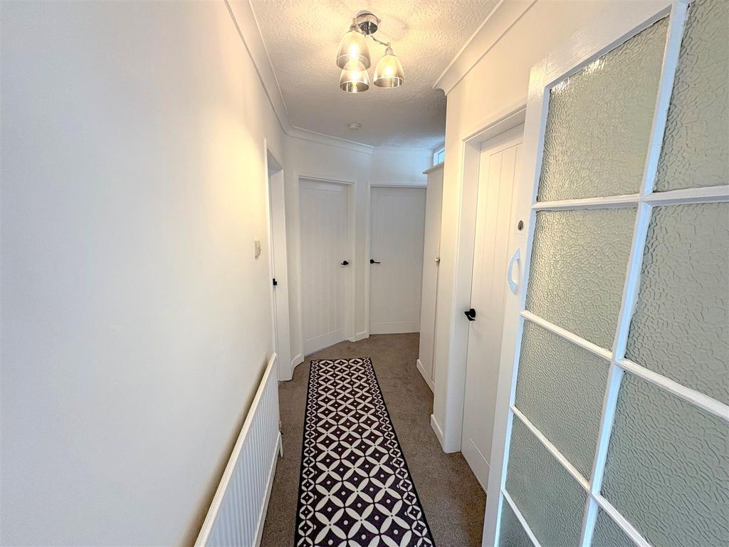 Property photo 2 of 37 Entrance Porch