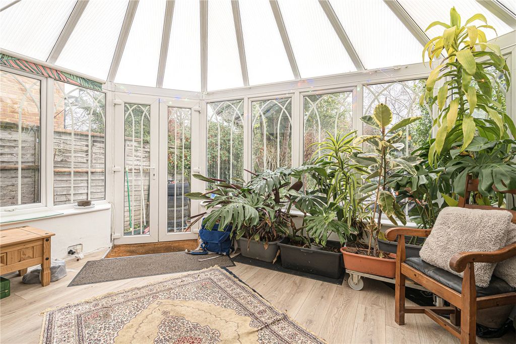 Property photo 2 of 14 Picture No. 15