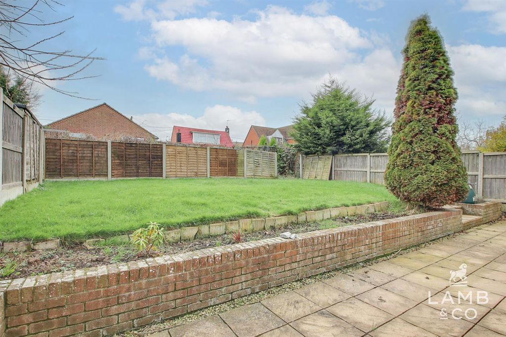 Property photo 3 of 13
