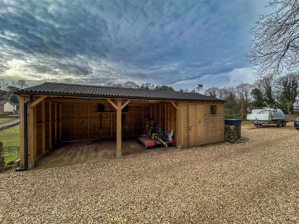 Property photo 3 of 40