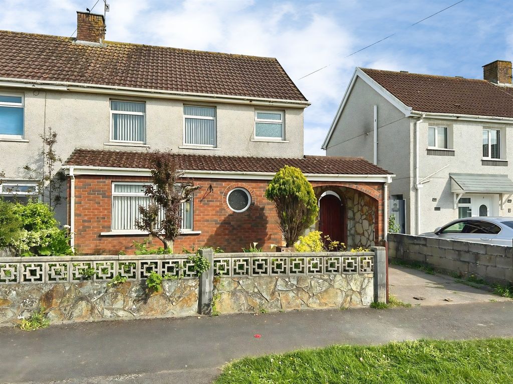 Property photo 2 of 19