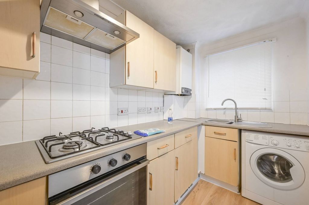 Property photo 1 of 4