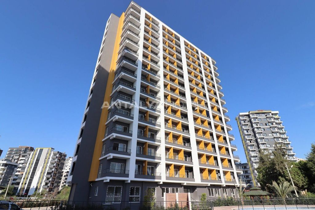 Property photo 3 of 34