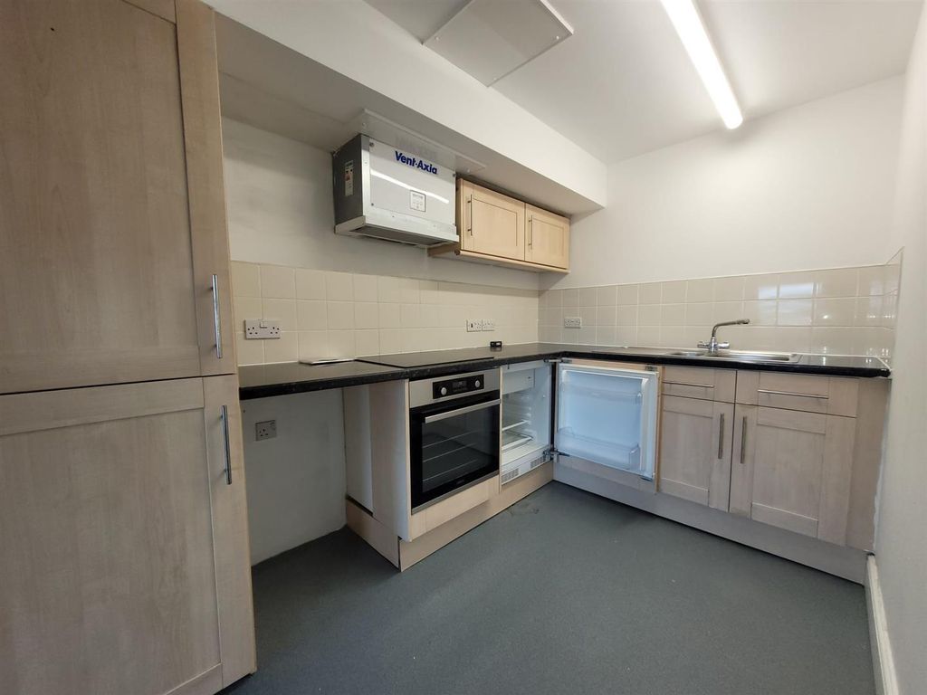 Property photo 3 of 11 Photo-2025-10-29-10-12-38[2].Jpg