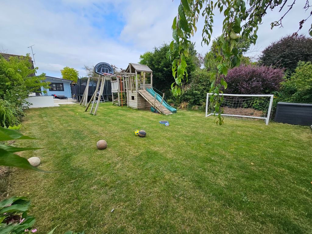 Property photo 3 of 19 Photo 19