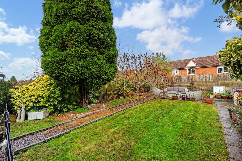 Property photo 3 of 34