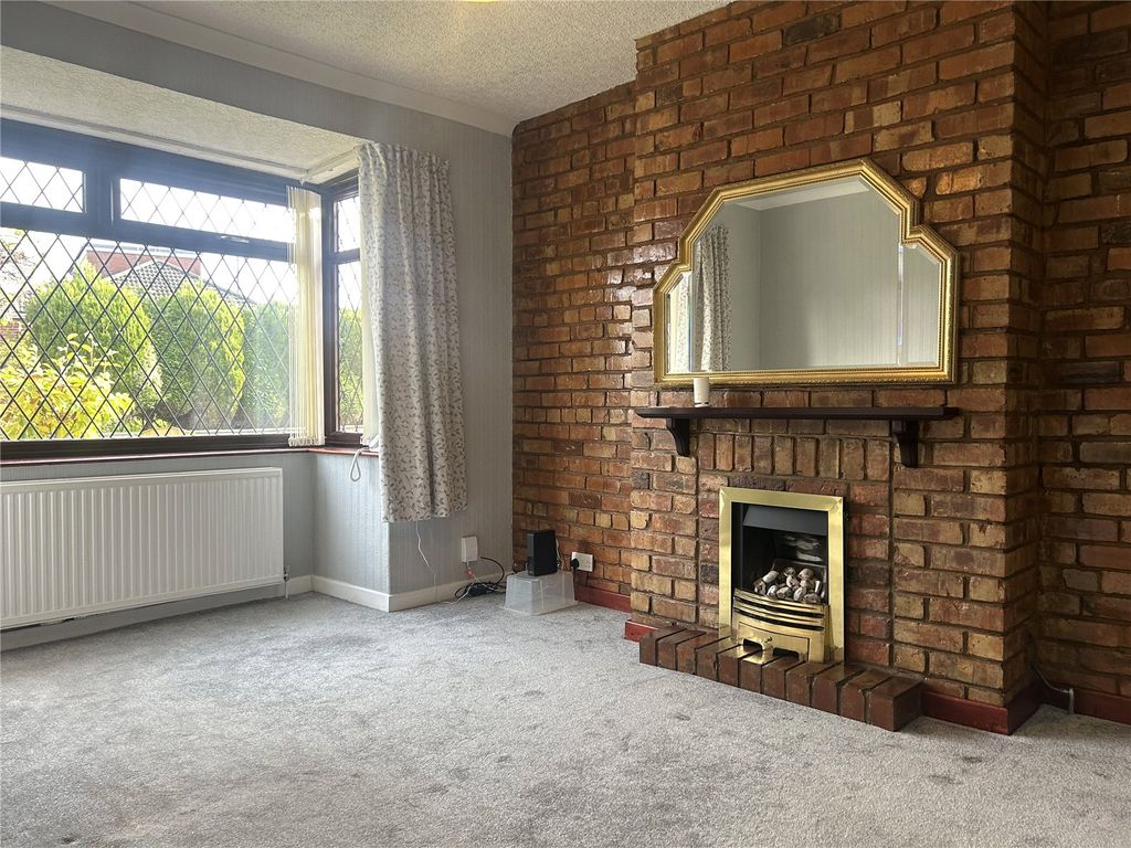 Property photo 2 of 15 Lounge