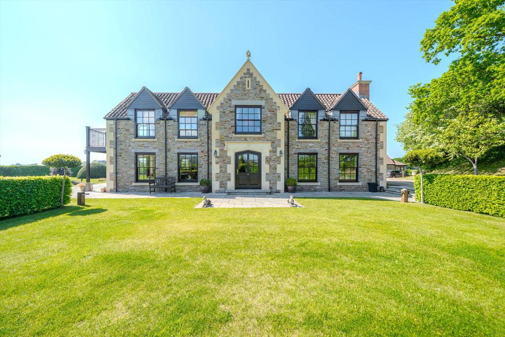 Property photo 1 of 39 Image