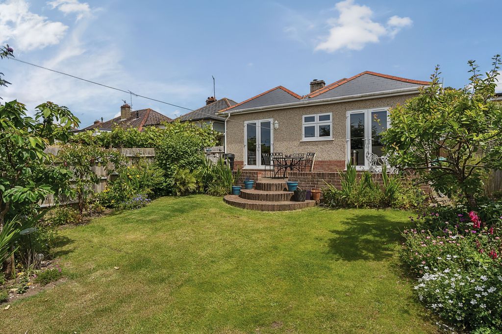 Property photo 2 of 14