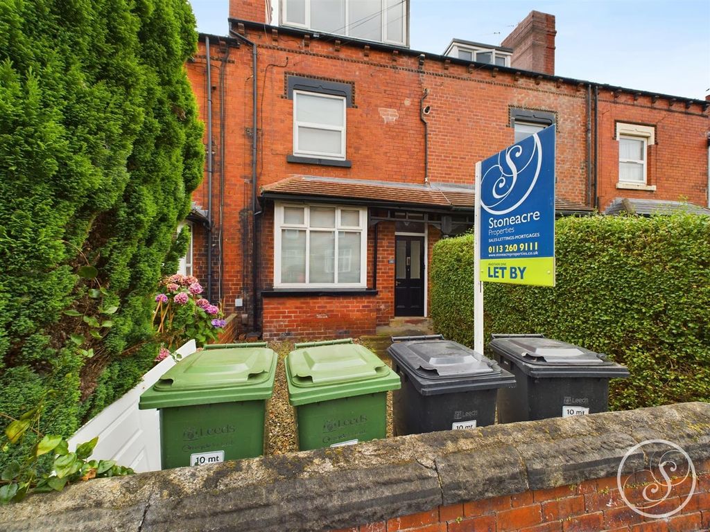 Property photo 1 of 10 External