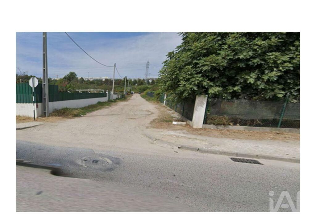 Property photo 1 of 2
