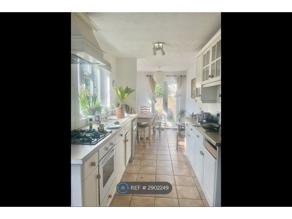 Property photo 3 of 14 Kitchen (Spotlights Now Installed)