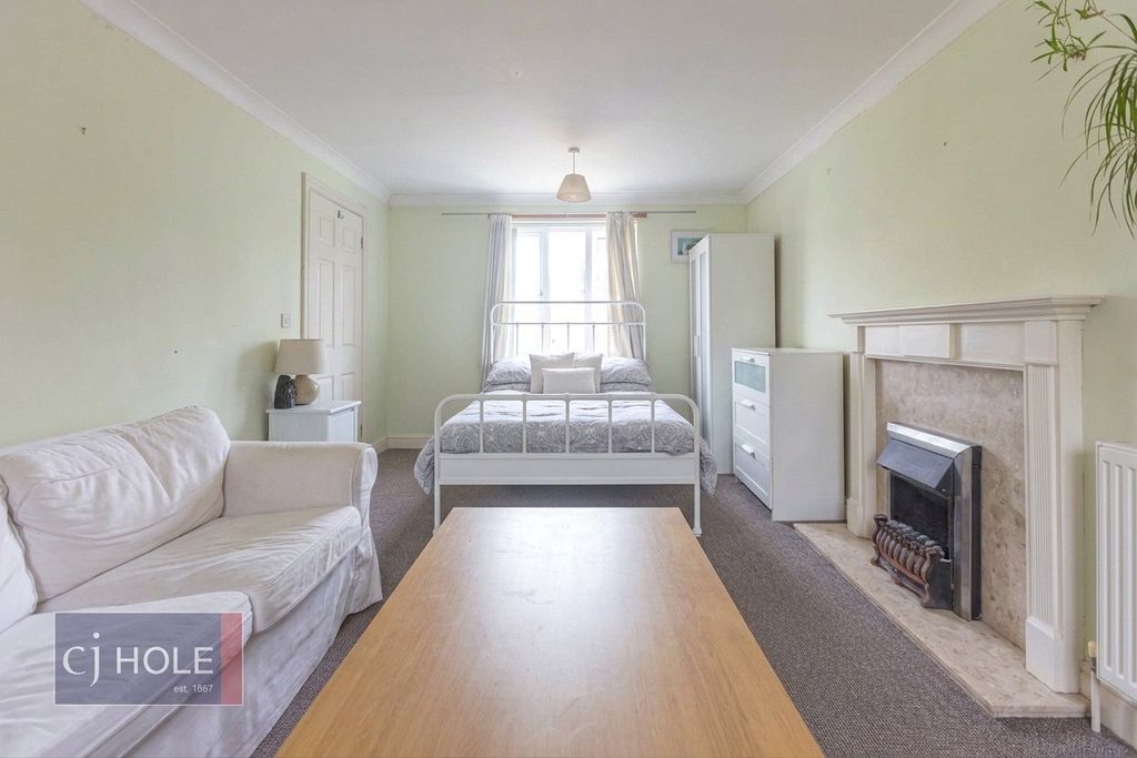 Property photo 1 of 12 Picture No. 28