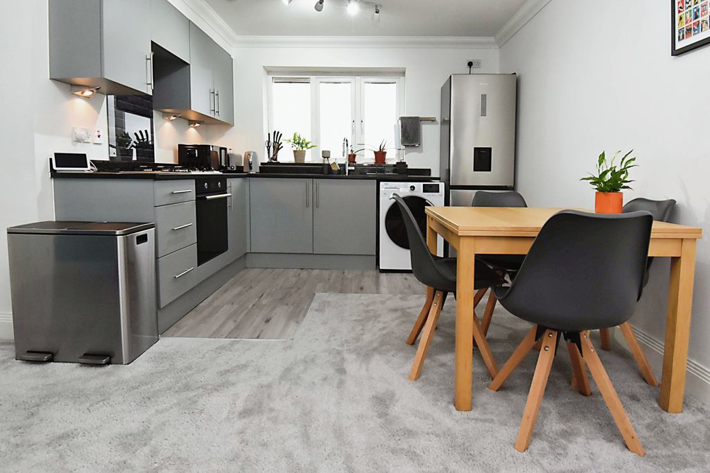 Property photo 2 of 16 Kitchen/Dining Room